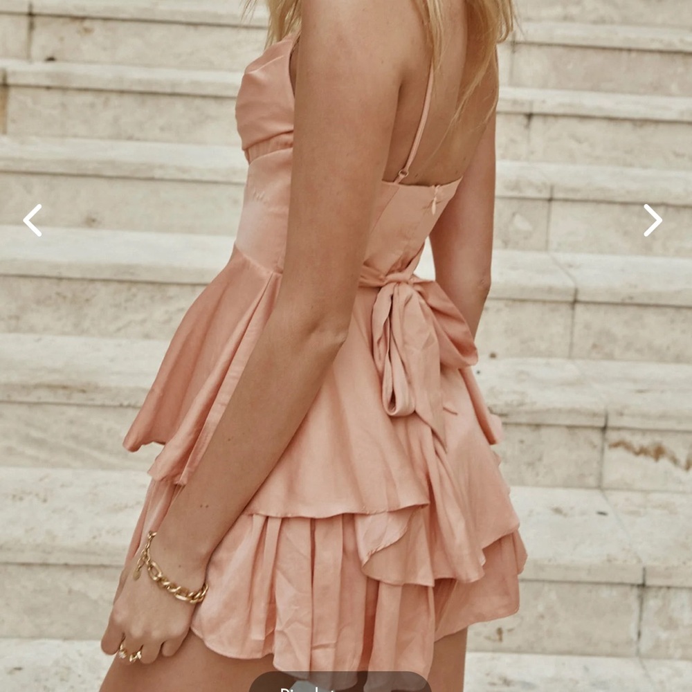 Selfie Leslie Dress
